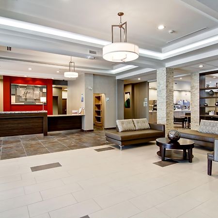 Holiday Inn Express & Suites Oshawa Downtown - Toronto Area By Ihg Luaran gambar