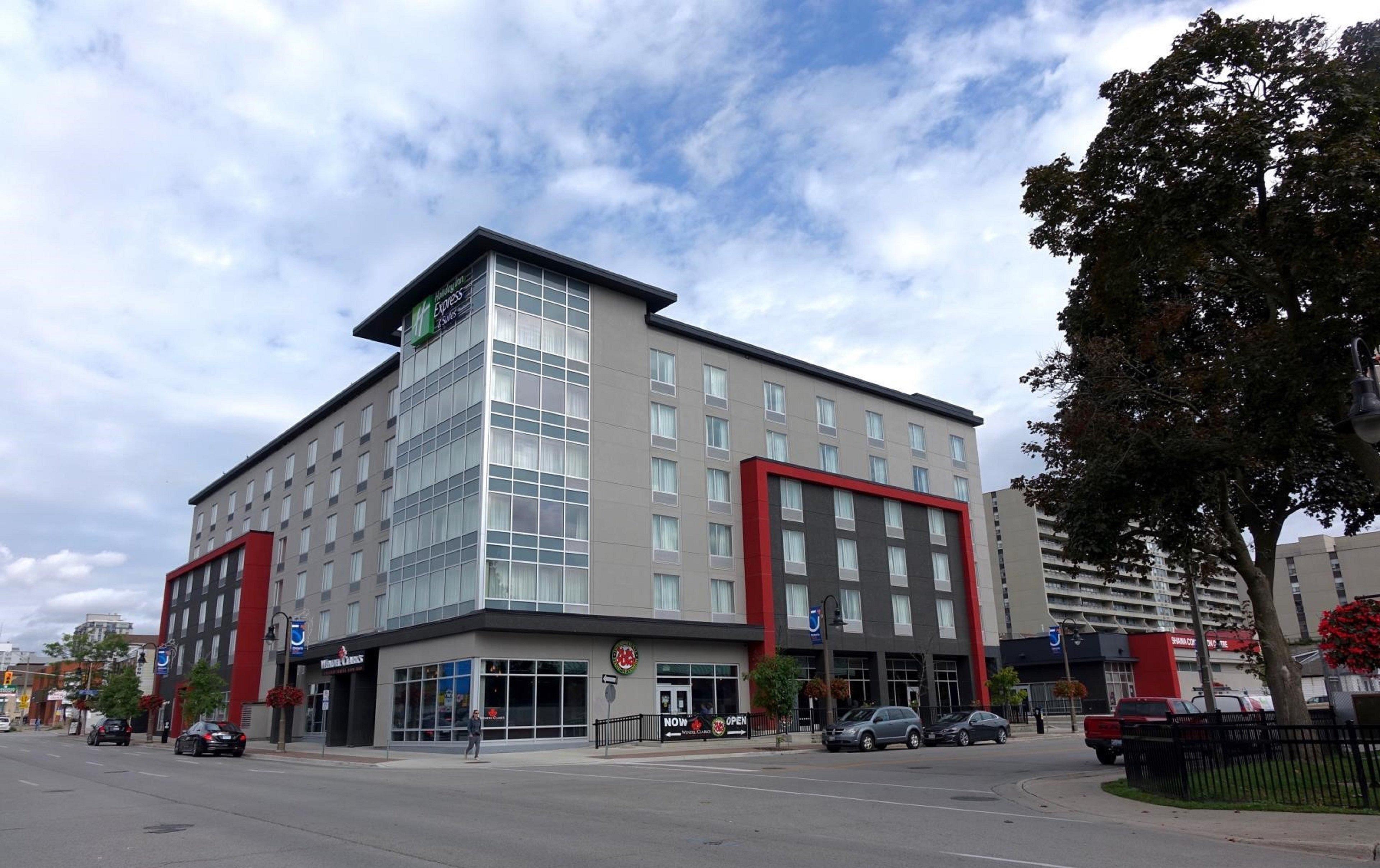Holiday Inn Express & Suites Oshawa Downtown - Toronto Area By Ihg Luaran gambar