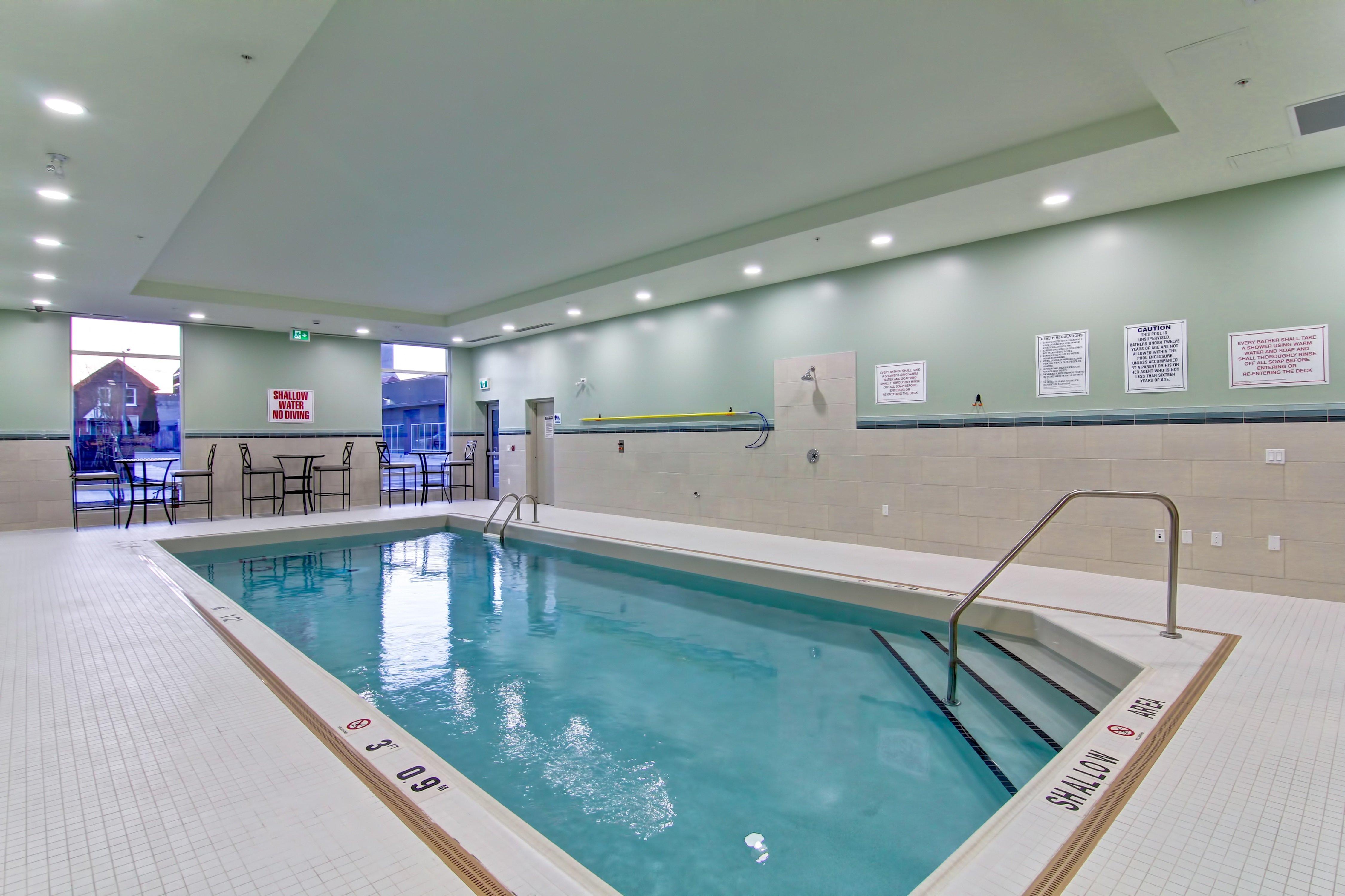 Holiday Inn Express & Suites Oshawa Downtown - Toronto Area By Ihg Luaran gambar