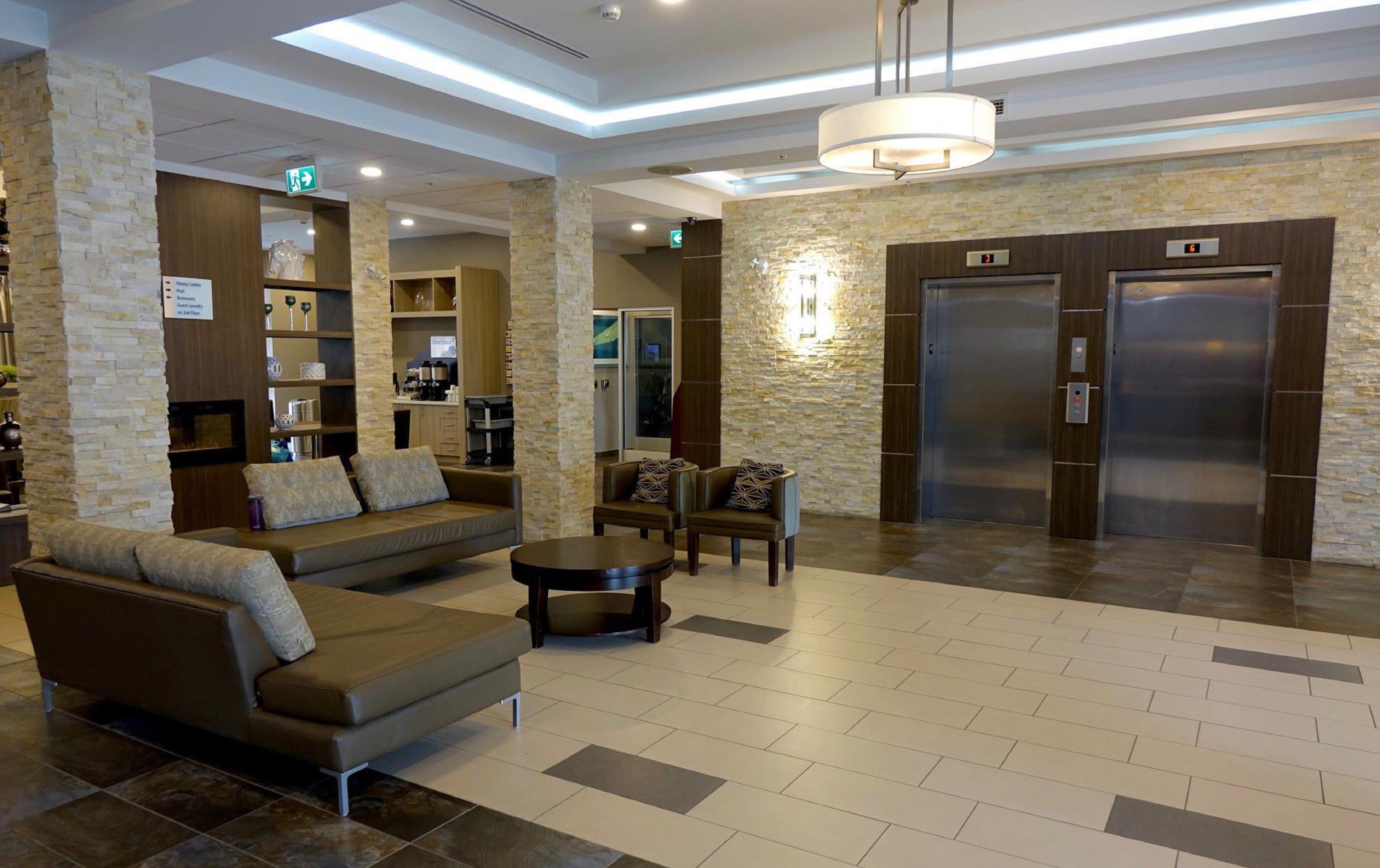 Holiday Inn Express & Suites Oshawa Downtown - Toronto Area By Ihg Luaran gambar